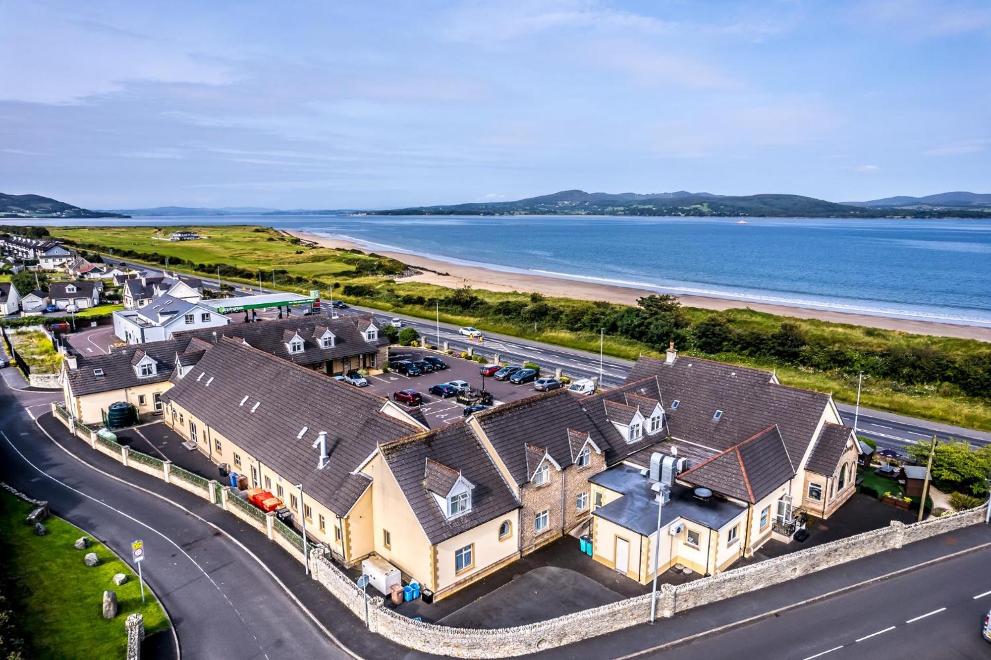 The Harbour Inn Buncrana Extérieur photo